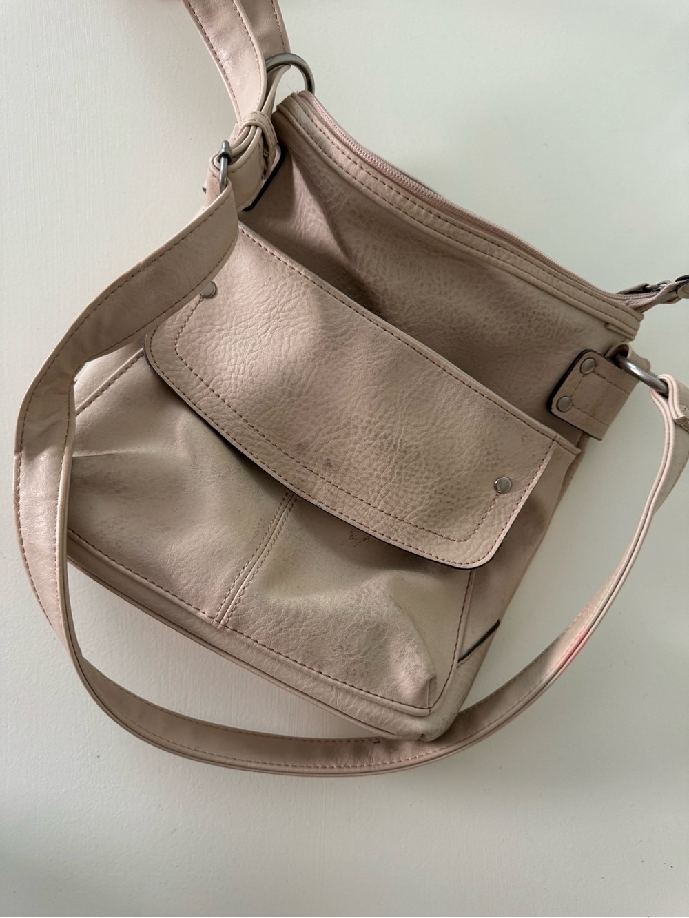 Everyday Crossbody Bag in Light Taupe